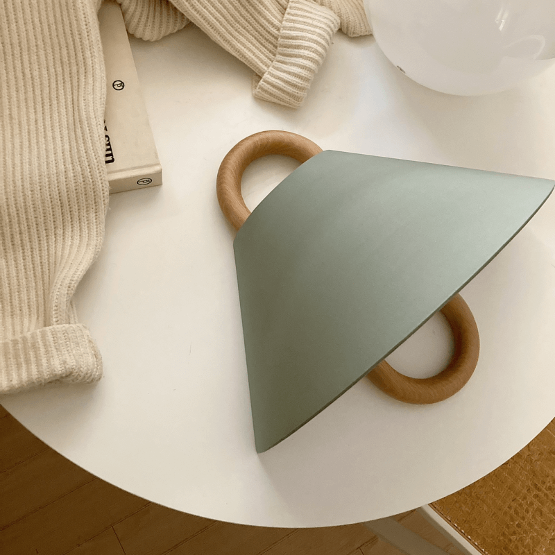 Lampe murale plissée contemporaine