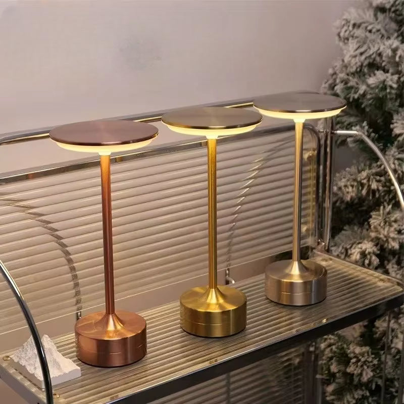 Lampe de table en laiton art déco Amberlin