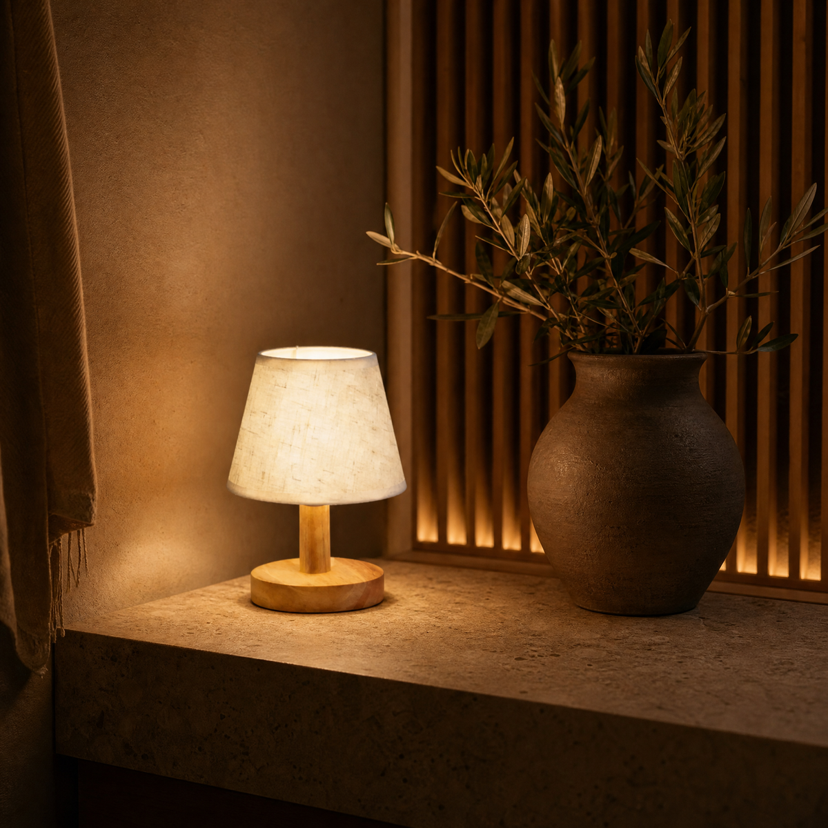 Lampe de table scandinave en chêne Elarion