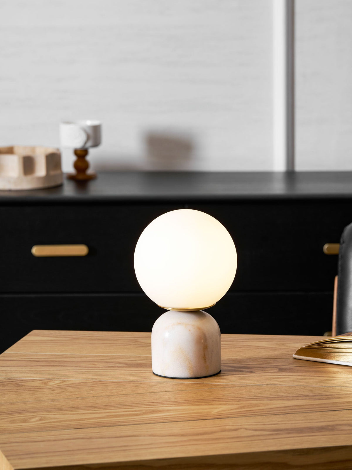 Lampe de table minimaliste en marbre Ulvane