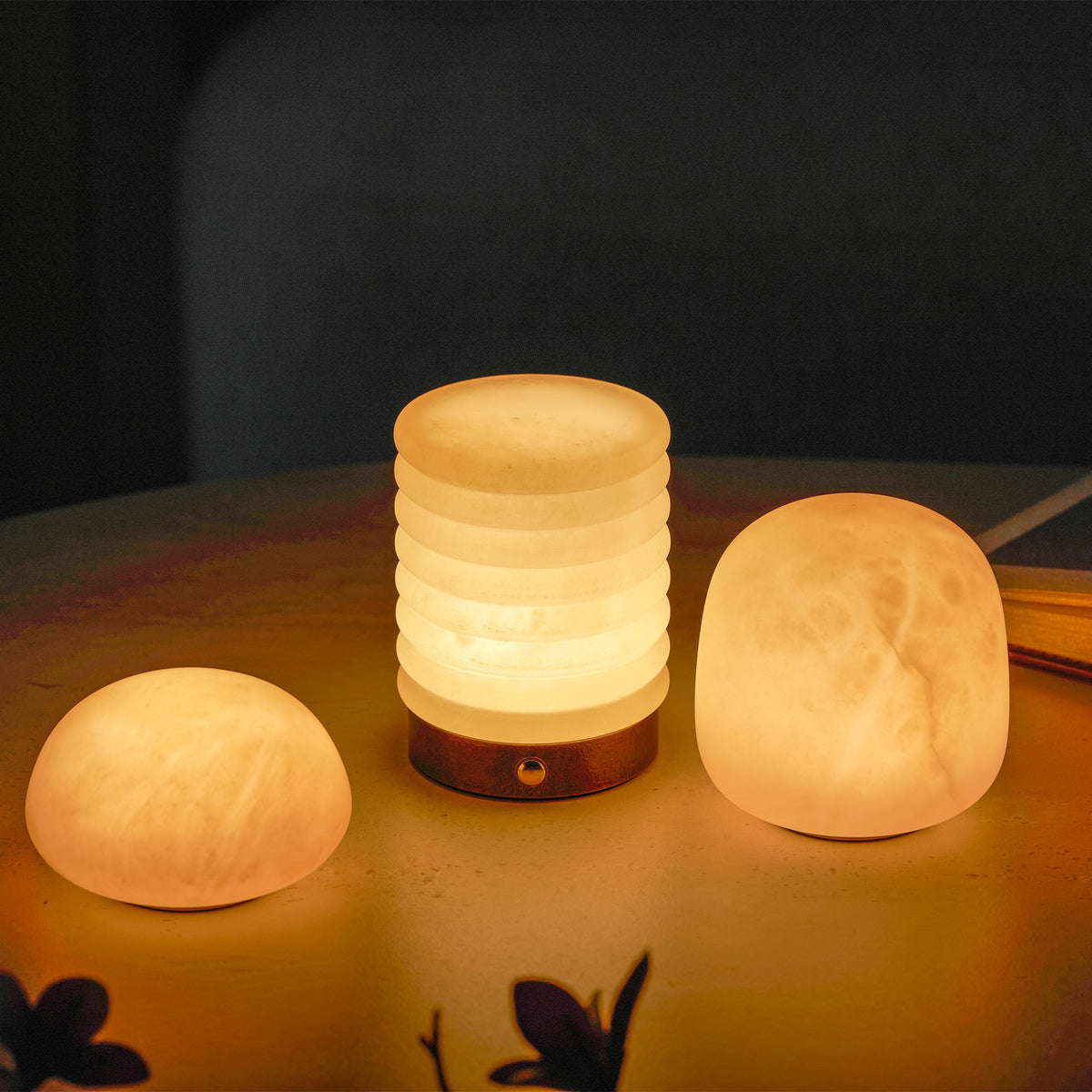 Lampe de table minimaliste en albâtre Alvane