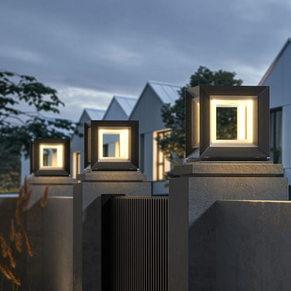 Lampe de poteau extérieure moderne à LED en forme de cube