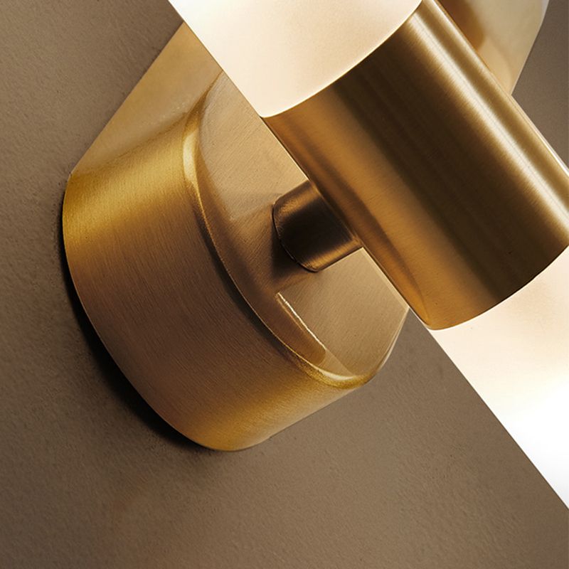 Applique murale LED dorée moderne