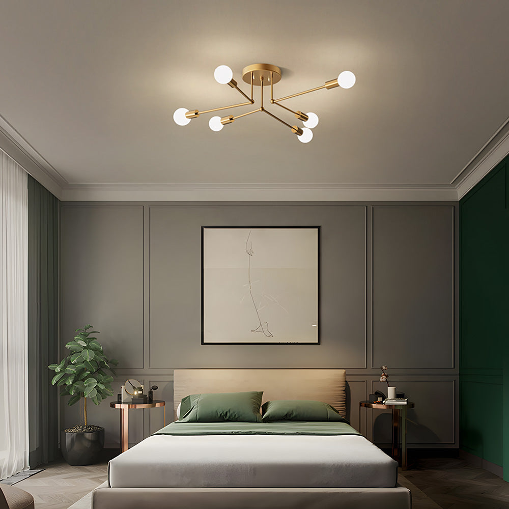 Plafonnier en fer à grappes dorées