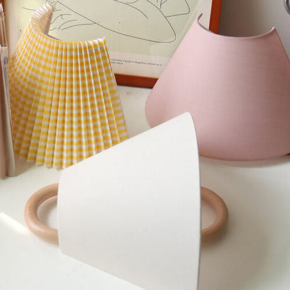 Lampe murale plissée contemporaine