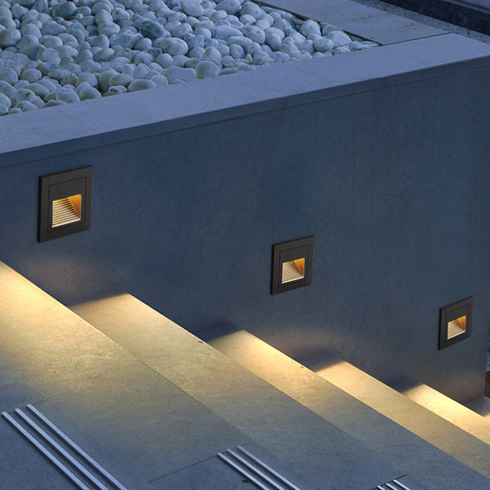 Éclairage moderne à LED pour terrasse et marches