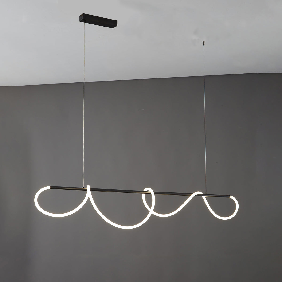Suspension LED moderne avec motif en corde