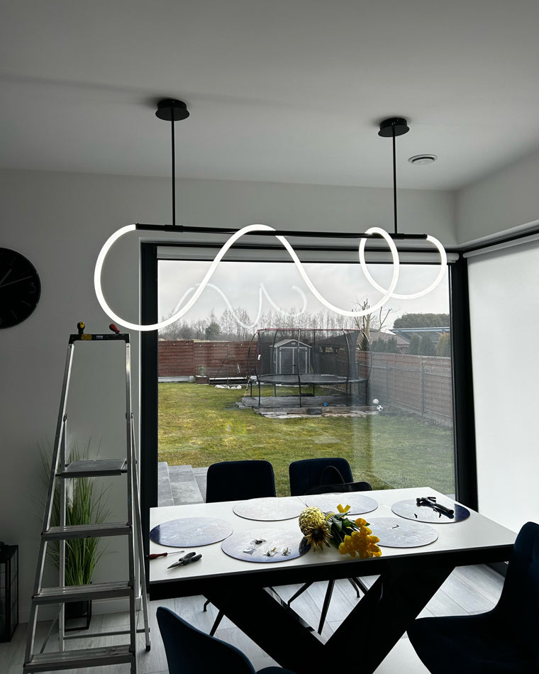 Suspension LED moderne avec motif en corde