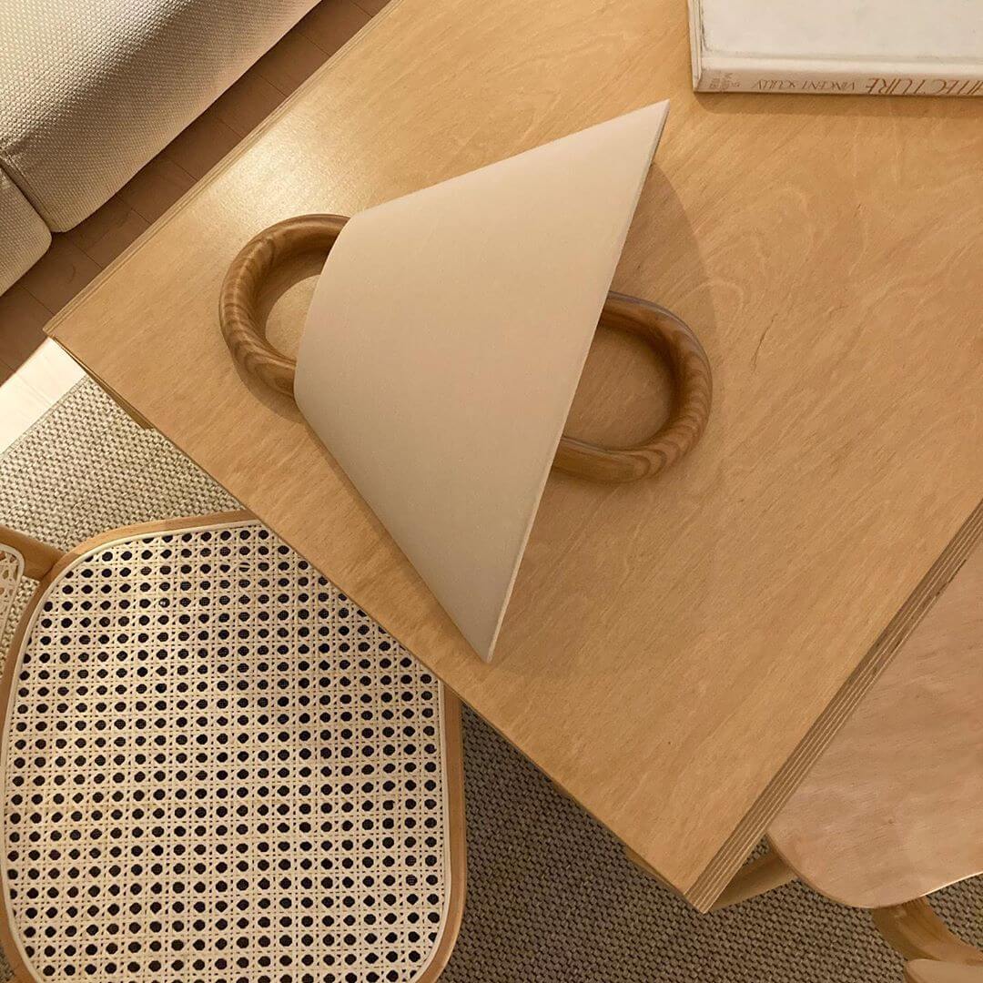 Lampe murale plissée contemporaine