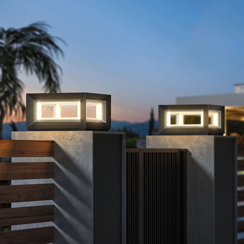 Lampe de poteau extérieure moderne à LED en forme de cube