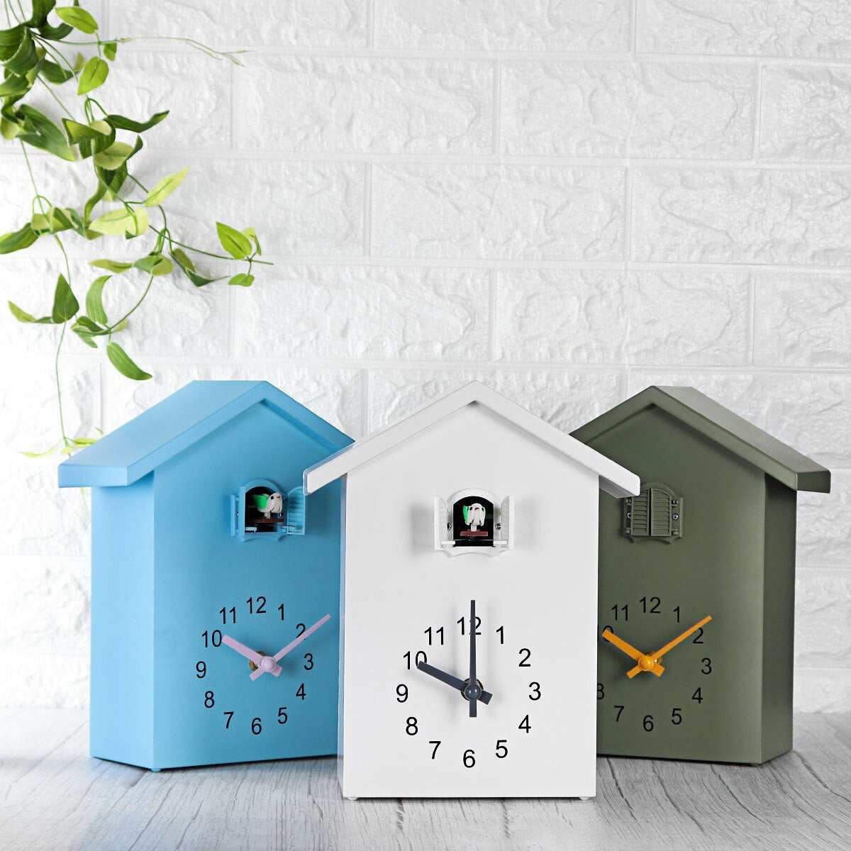 Horloge à coucou moderne au charme traditionnel