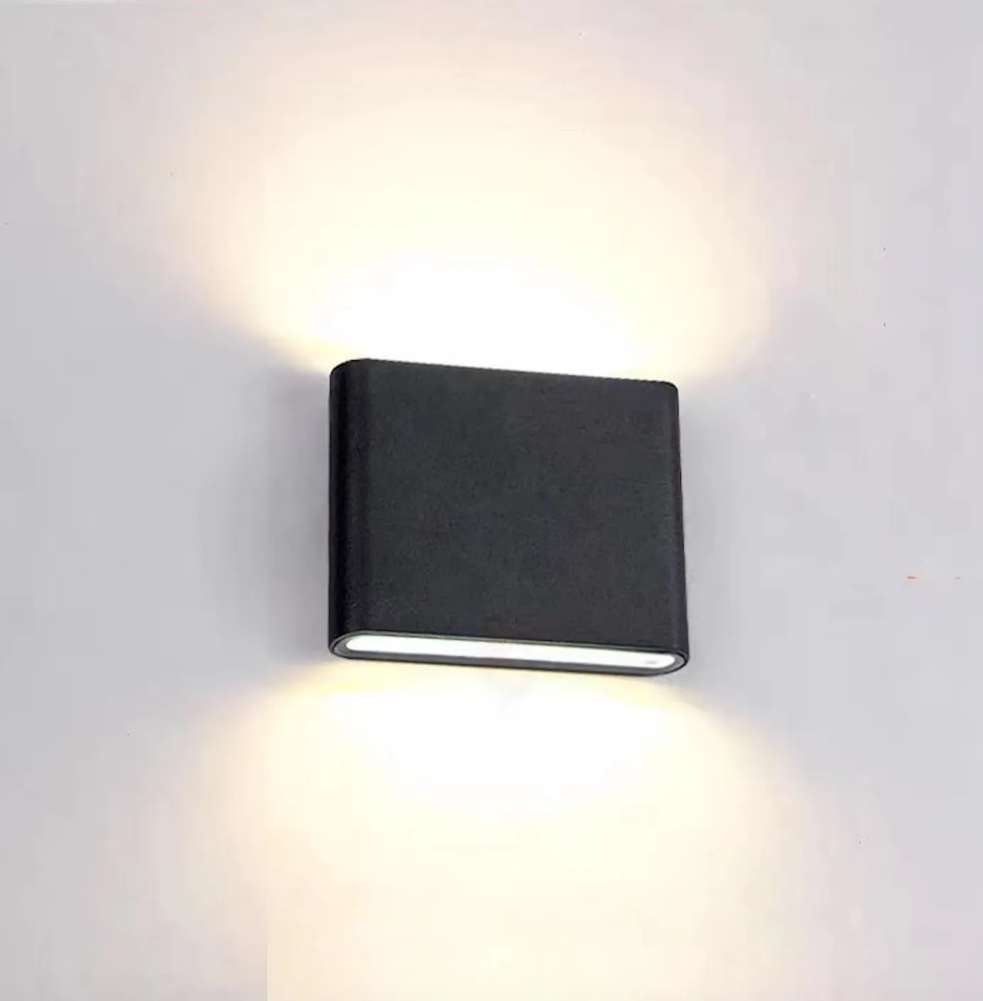 Lumière extérieure moderne étanche orientable haut-bas