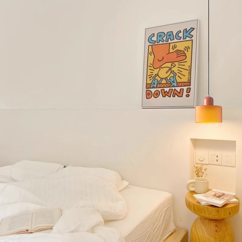 Petite lampe suspendue en verre de style Bauhaus