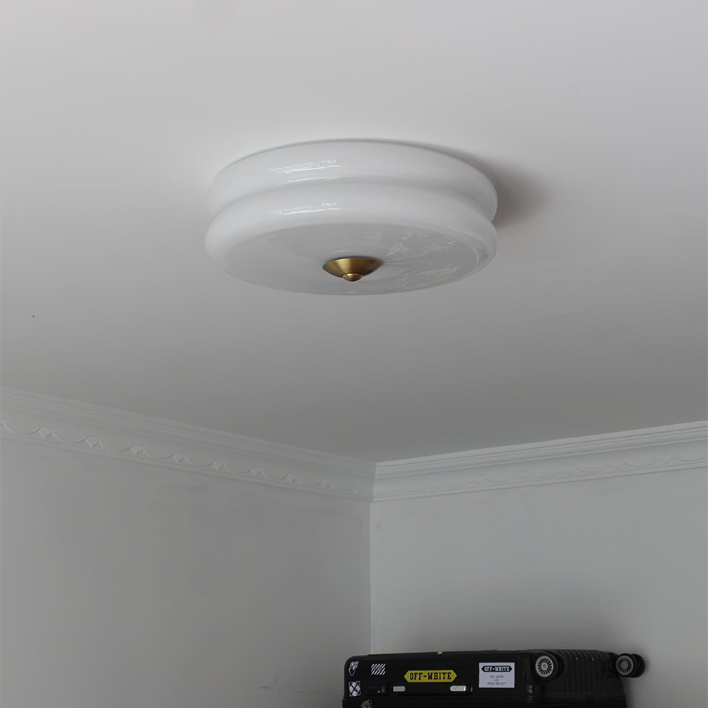 Plafonnier Art Déco crème en forme de gâteau