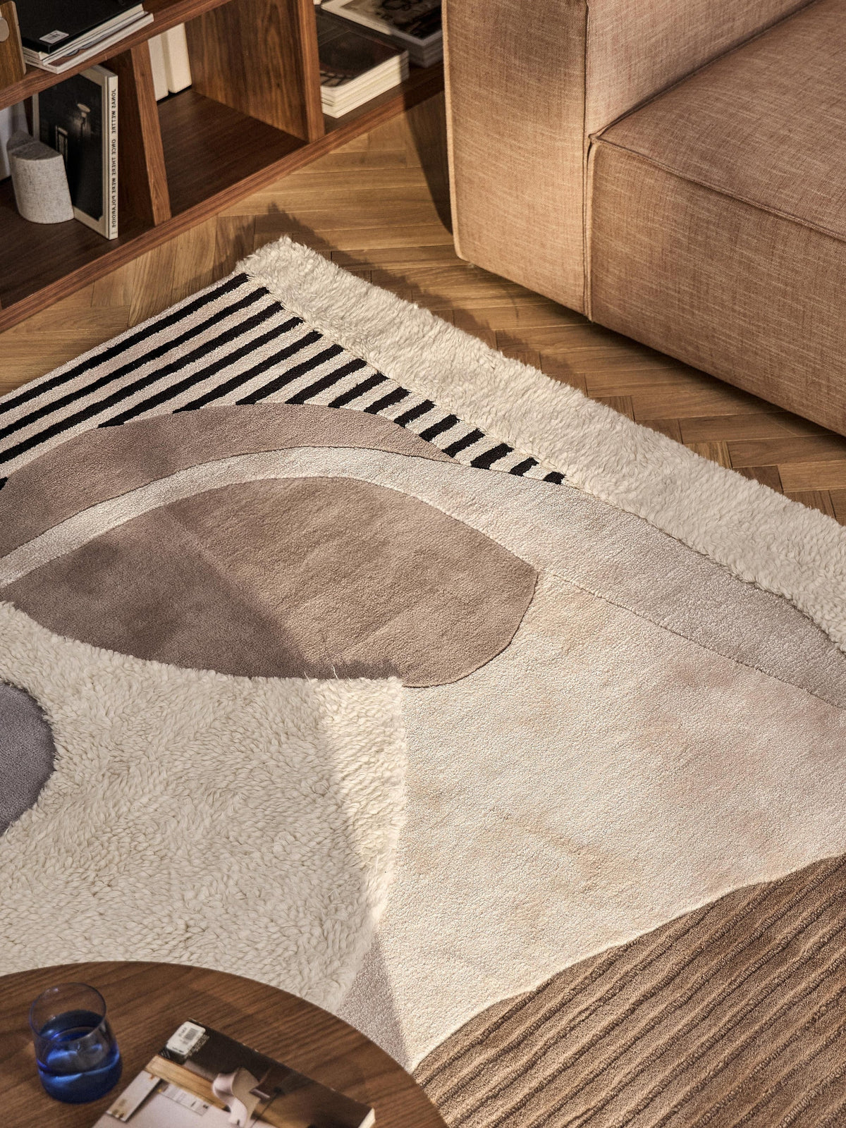 Tapis abstrait Elvara en laine et viscose