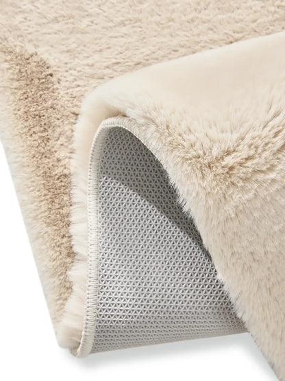 Tapis en fausse fourrure lavable