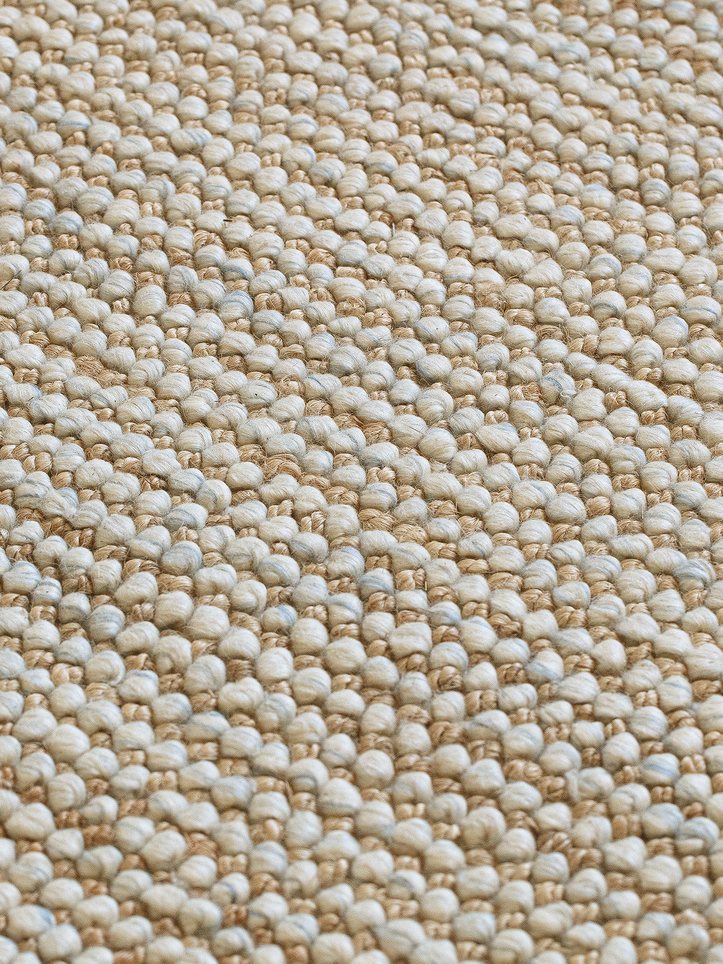 Beige wool-jute rug
