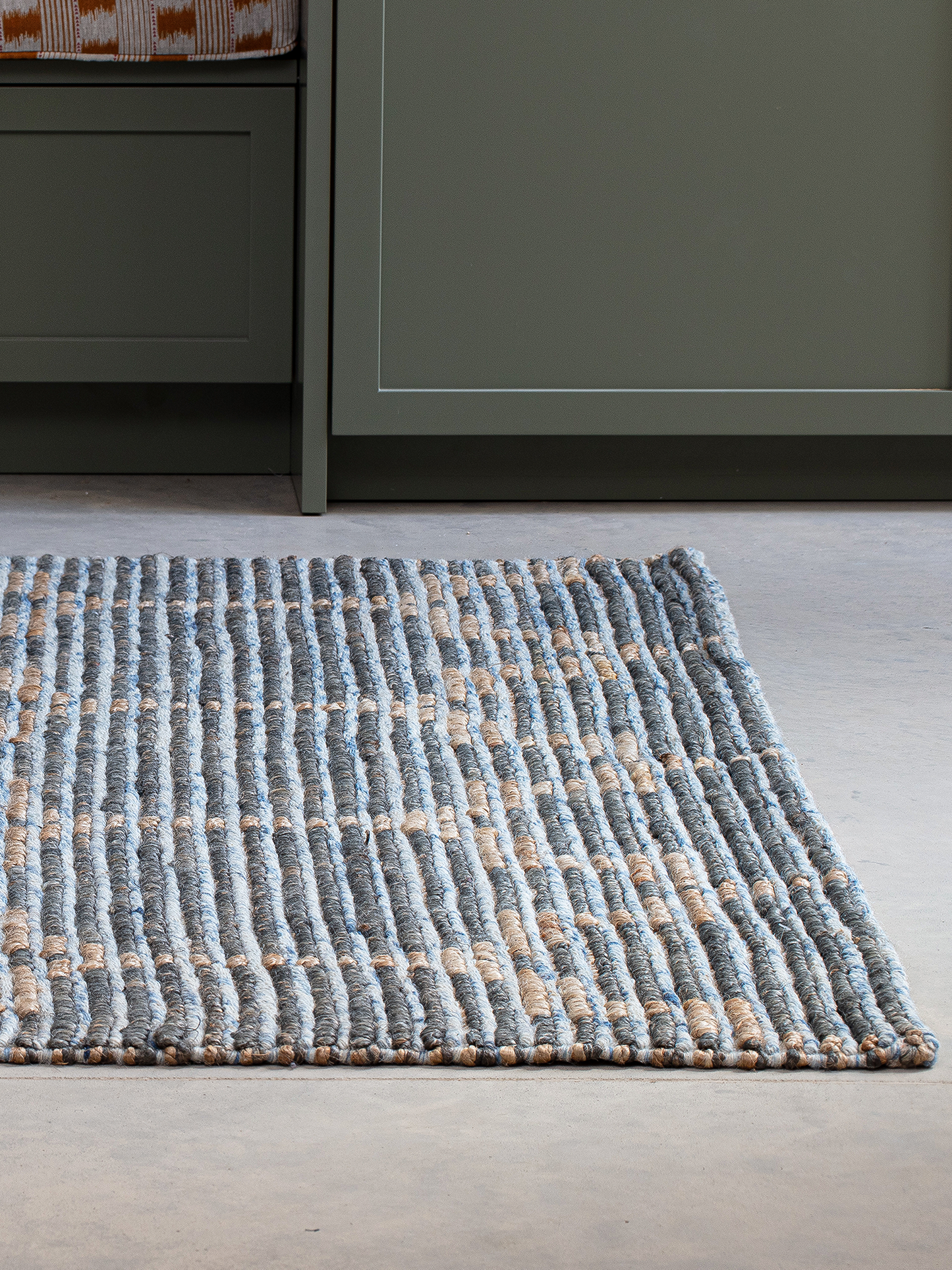 Handwoven wool-jute rug, blue