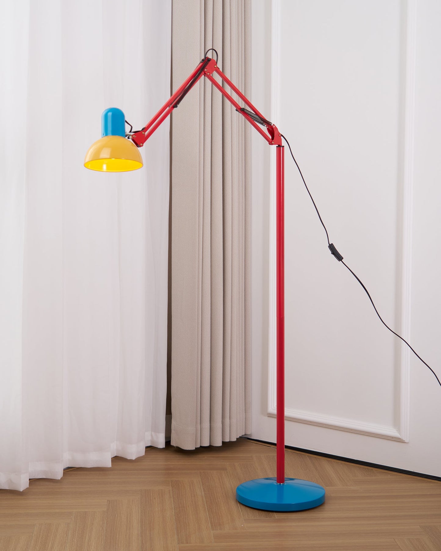 Lampe sur pied moderne artistique