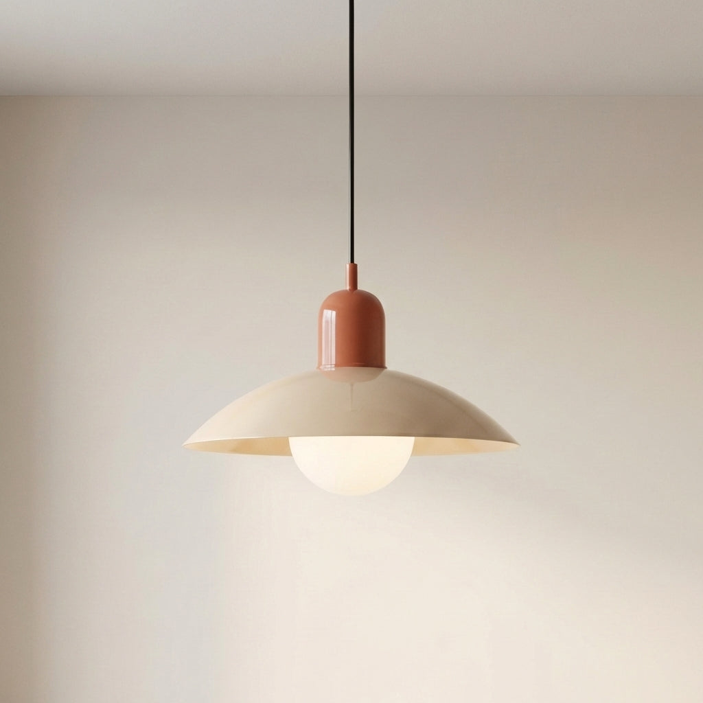Suspension moderne au design coloré
