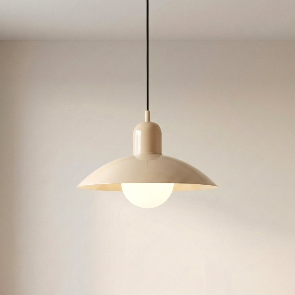 Suspension moderne au design coloré