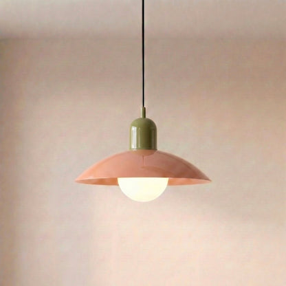 Suspension moderne au design coloré