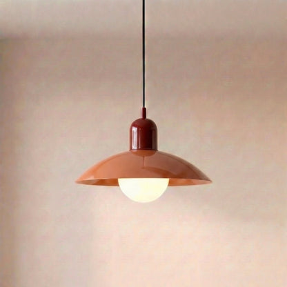 Suspension moderne au design coloré
