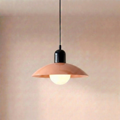 Suspension moderne au design coloré