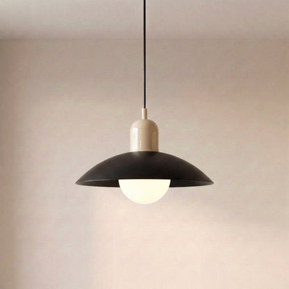 Suspension moderne au design coloré