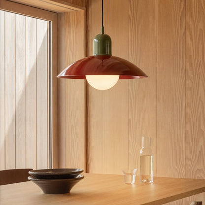 Suspension moderne au design coloré