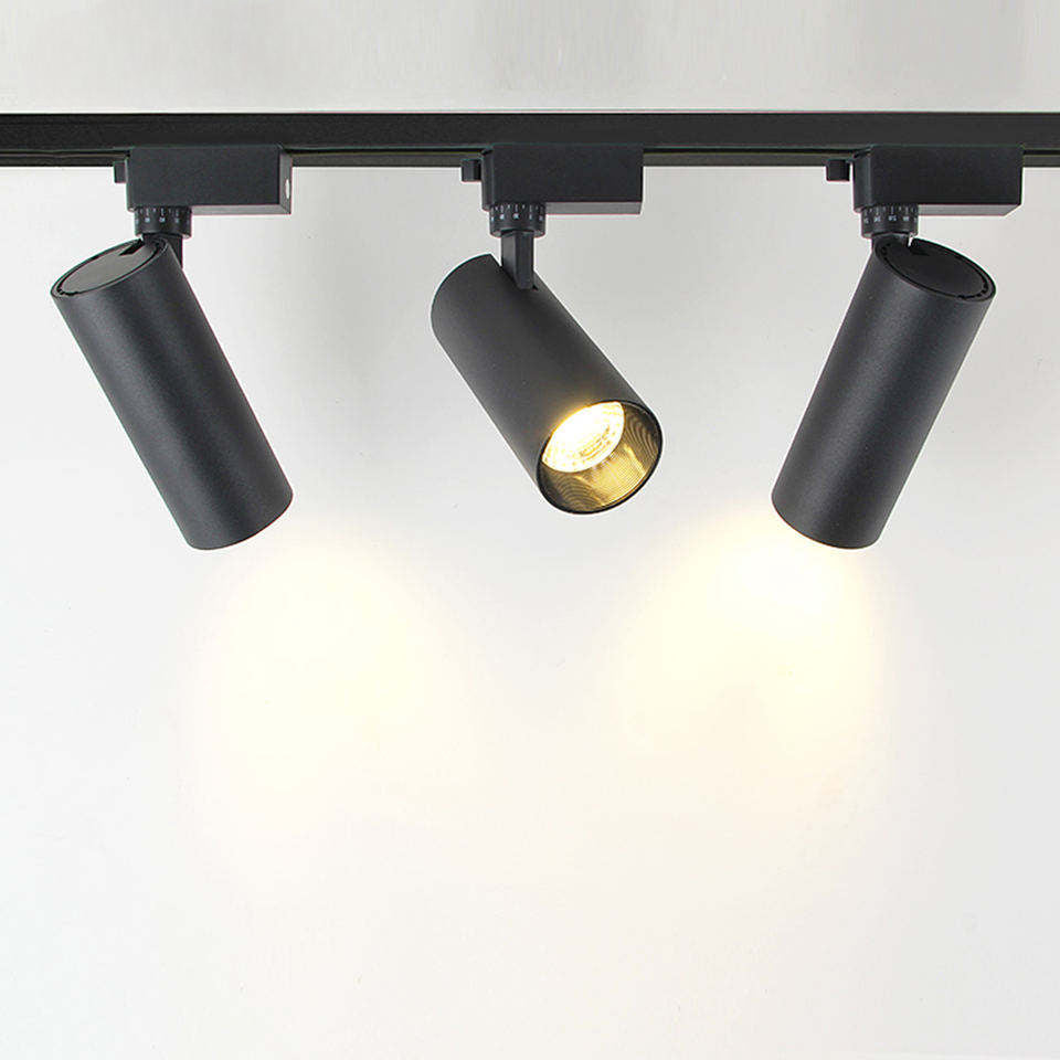 Spot LED sur rail orientable à faisceau réglable