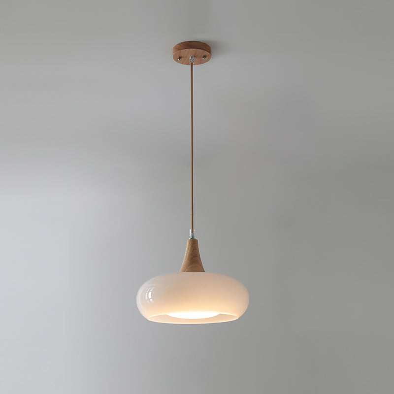Suspension moderne en verre