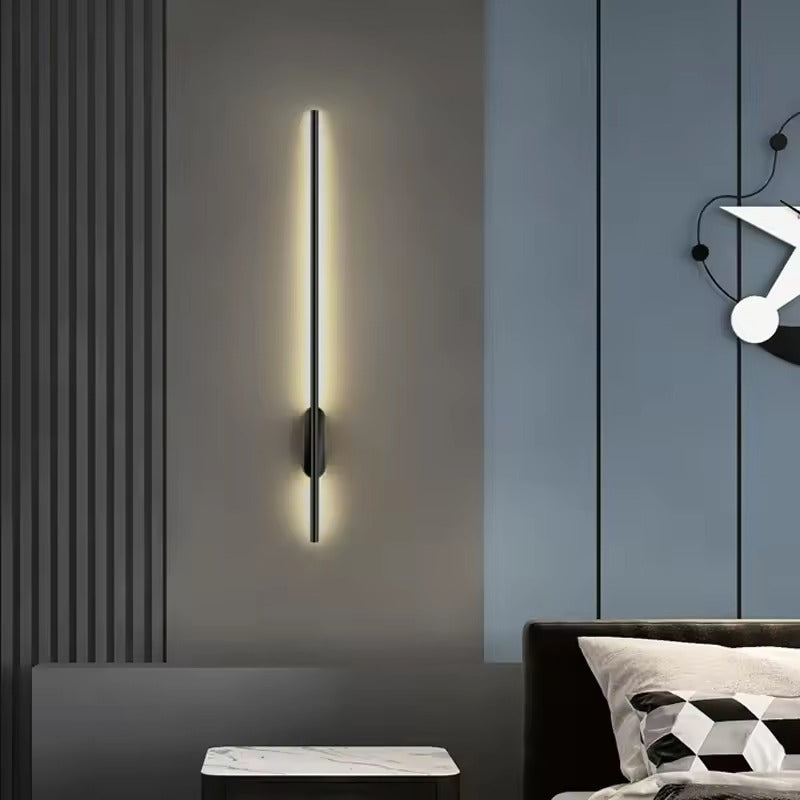 Longue lampe murale d'accentuation à DEL