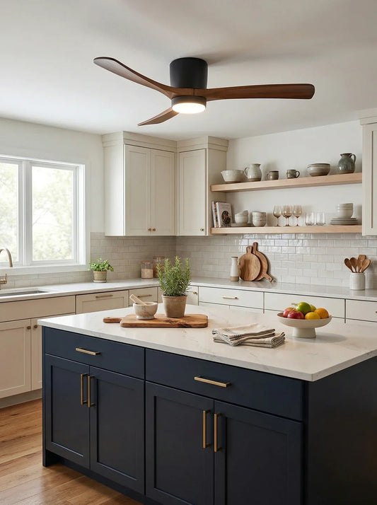 Ventilateur de plafond moderne avec pales en bois et lumière intégrée