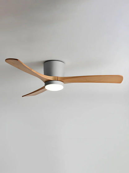 Ventilateur de plafond moderne avec pales en bois et lumière intégrée