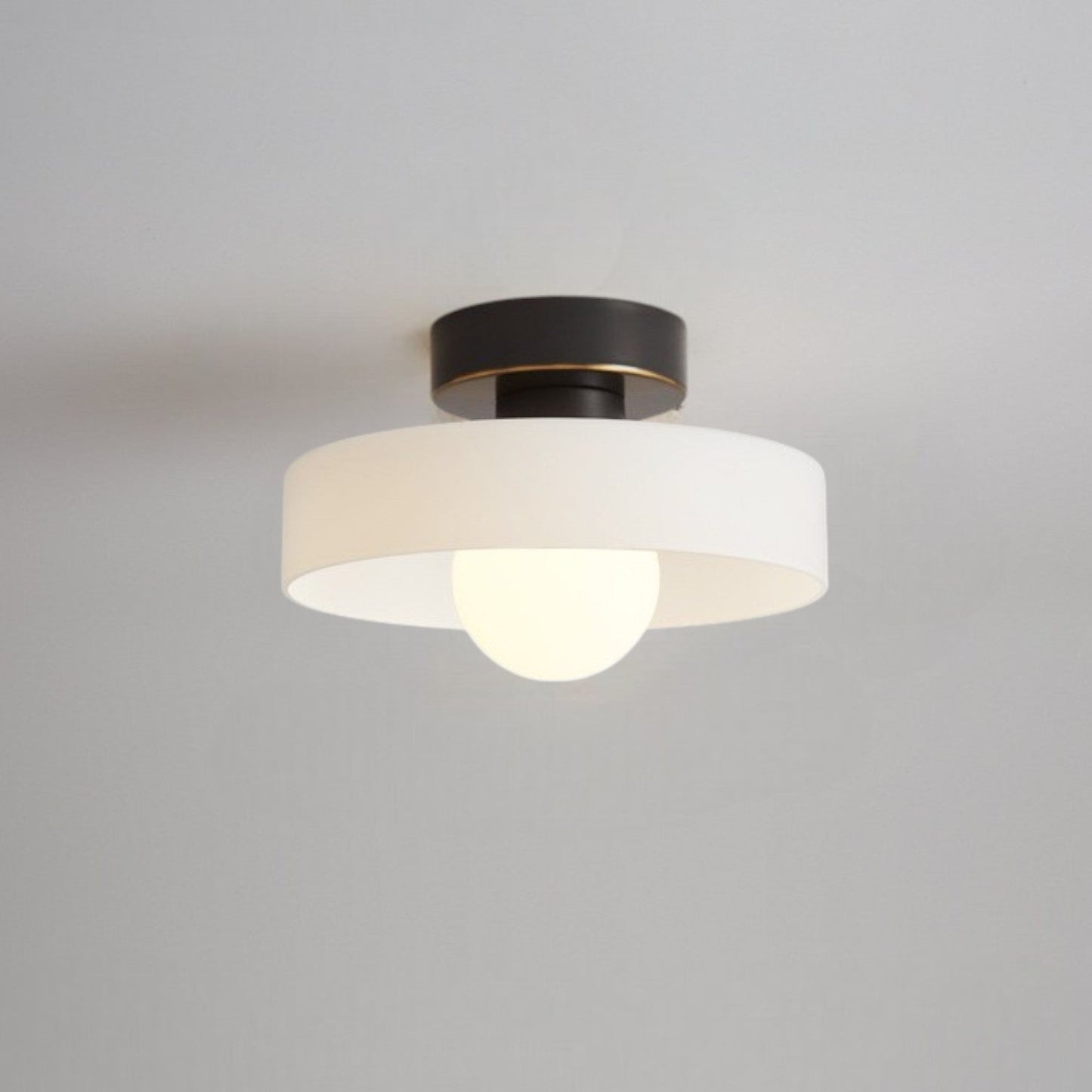 Plafonnier moderne de style Bauhaus