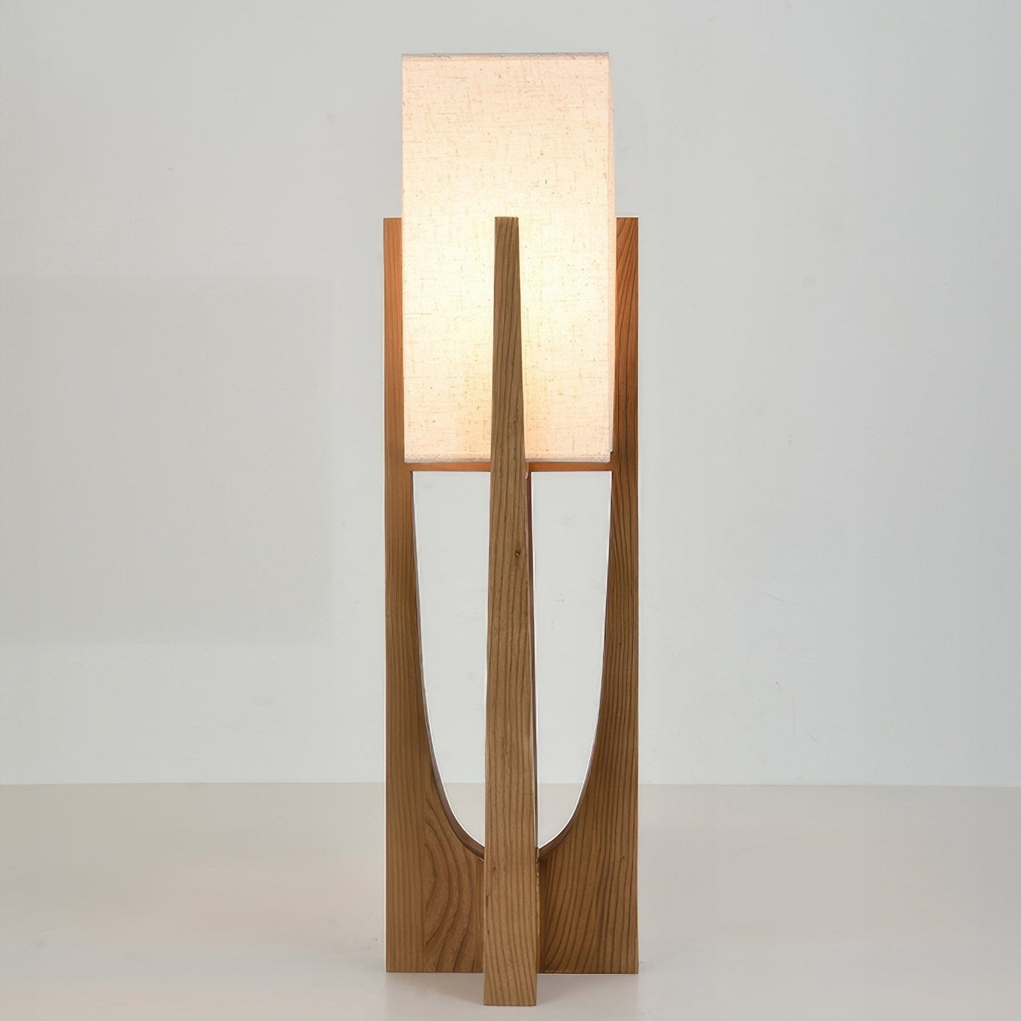 Lampe sur pied en bois minimaliste