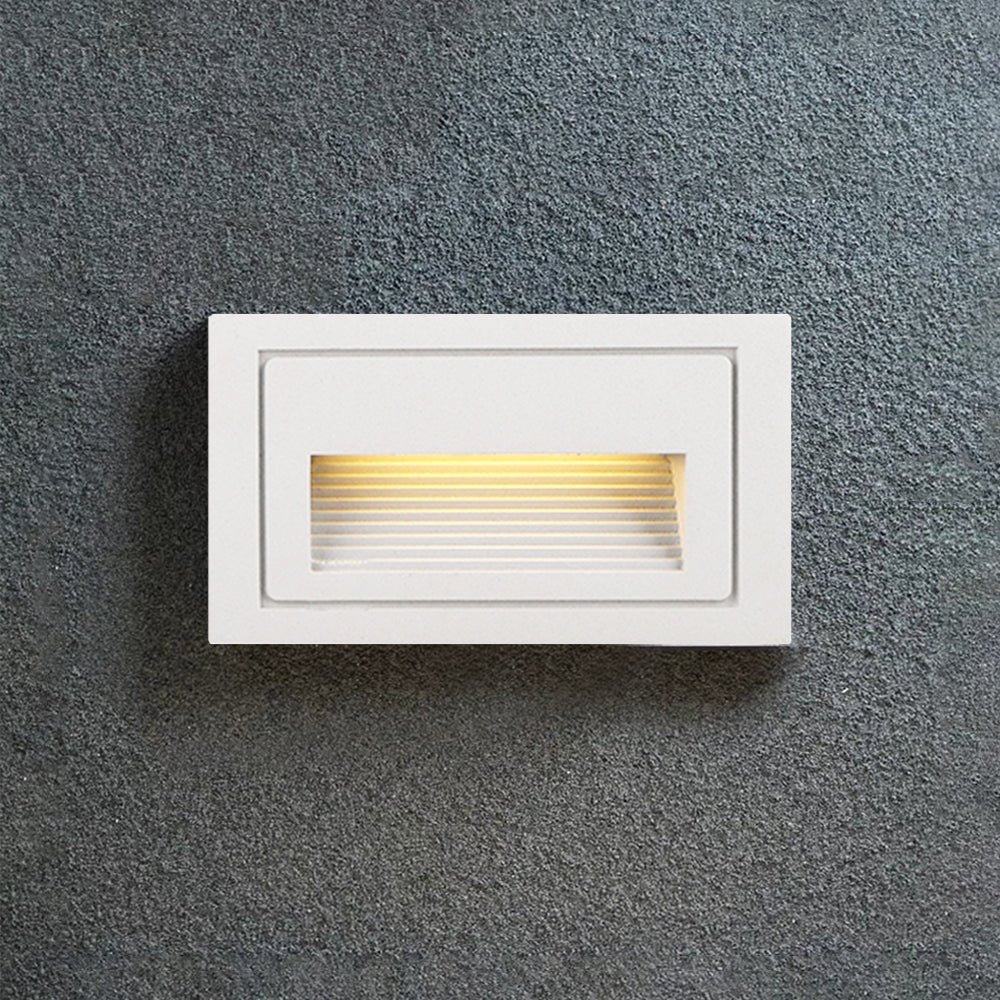 Éclairage moderne à LED pour terrasse et marches