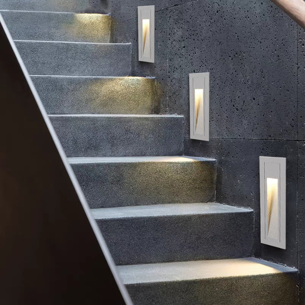 Éclairage moderne à LED pour terrasse et marches