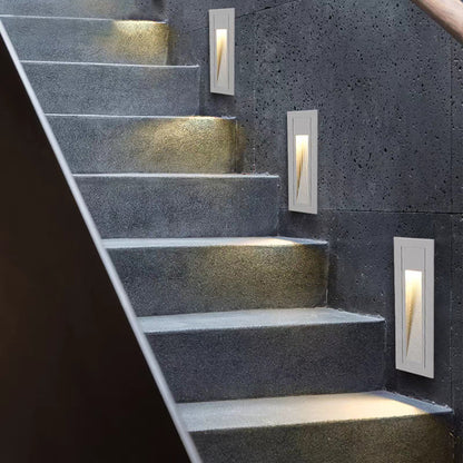 Éclairage moderne à LED pour terrasse et marches