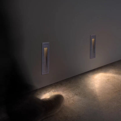 Éclairage moderne à LED pour terrasse et marches