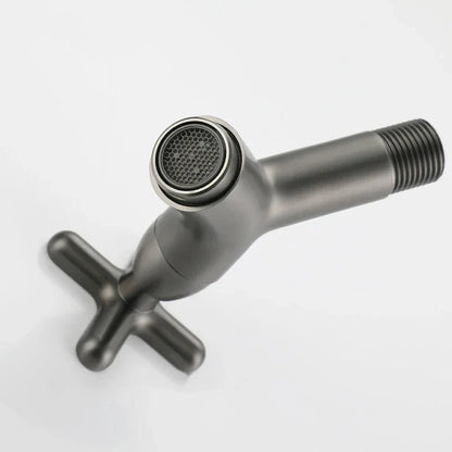 Robinet d'eau froide en laiton mural