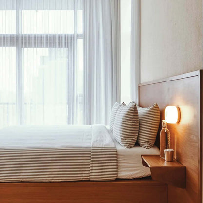 Lampe murale en verre élégante