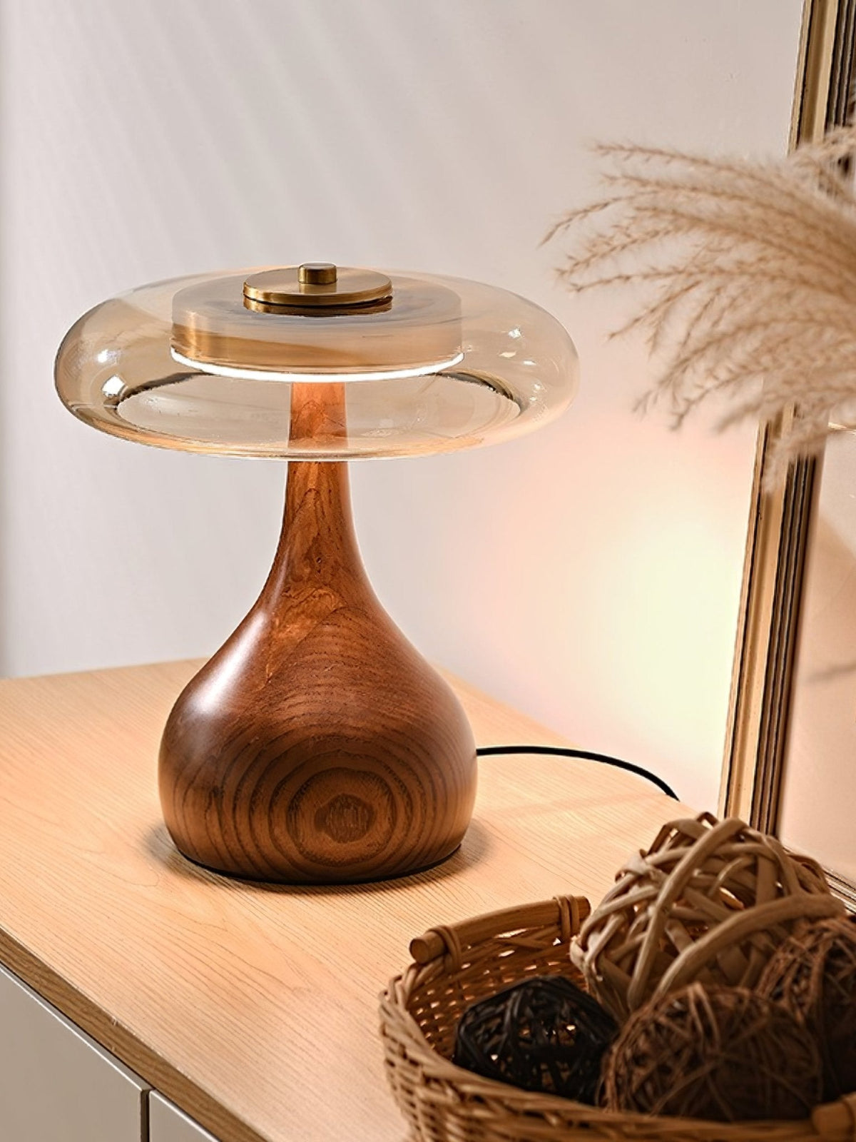 Lampe à poser en noyer style mi-siècle moderne Quilven