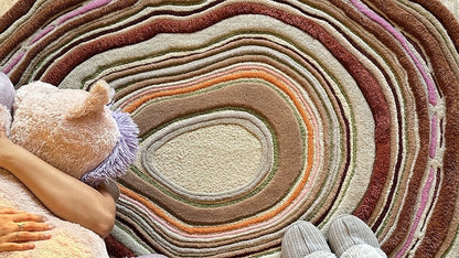Textured wool rug made of wool