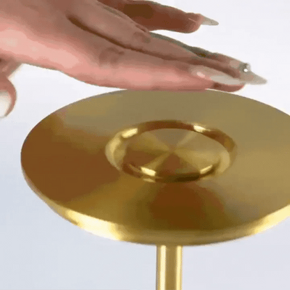 Lampe de table minimaliste en laiton Kestrion