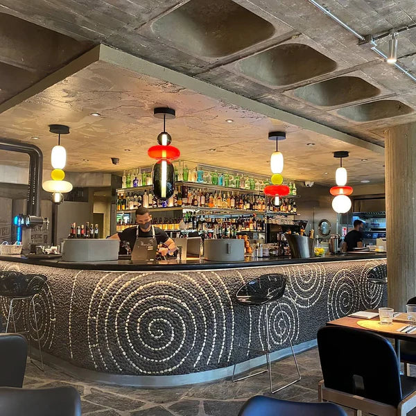 Lustre en verre coloré nordique