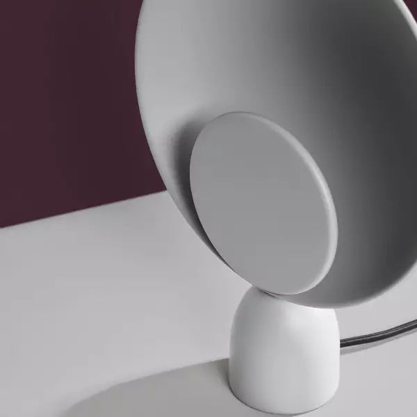 Lampe de table en forme de bol sculptural