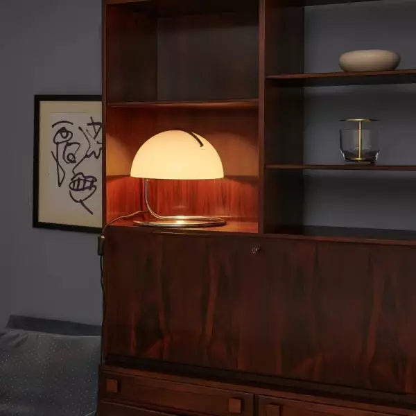 Lampe de table postmoderne en métal et verre