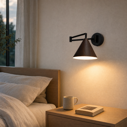 Applique murale Linnoro à bras pivotant, effet bois, style scandinave